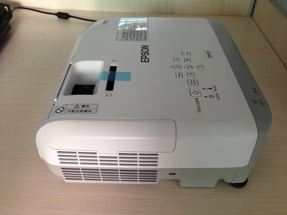投影機(jī)和大電視哪個(gè)好