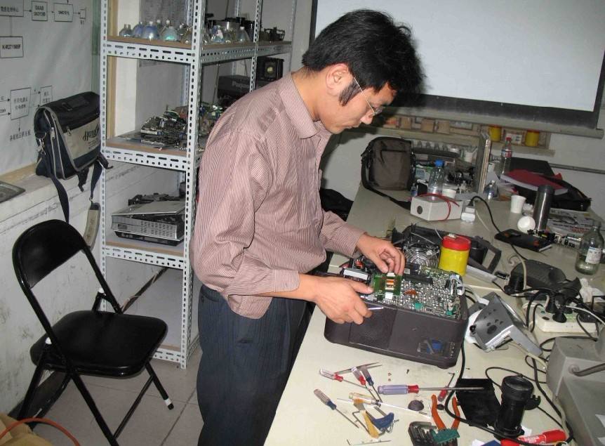 投影機(jī)維修案例
